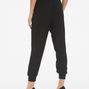 Gap versatile jogger pants